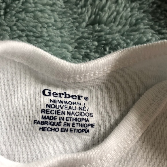 5 pack gerber onesies - Picture 2 of 3